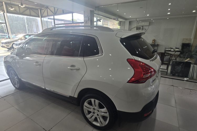 标致3008 2013款 2.0L 自动潮流版车身外观6004