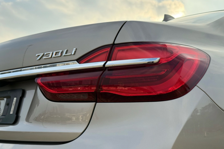 宝马7系 2018款 730Li 领先型 卓越套装车身外观6002