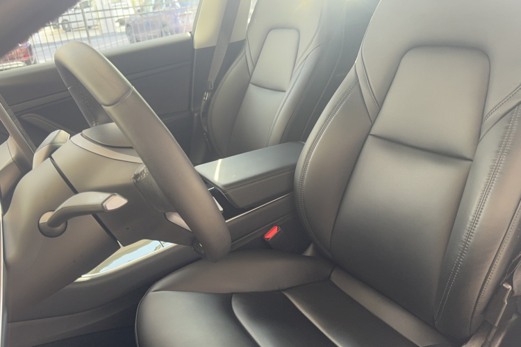 特斯拉 Model 3 2019款 标准续航后驱升级版局部细节19