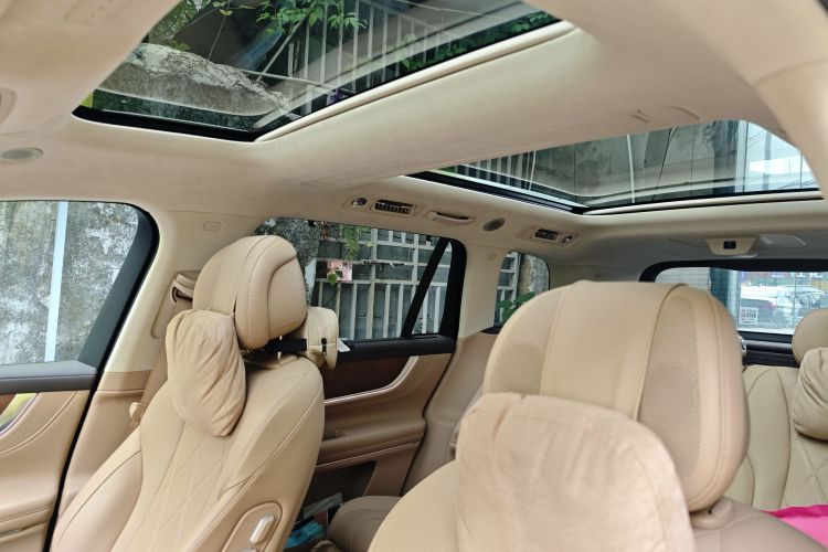 鸿蒙智行 问界M9 2024款 增程 Ultra版 52kWh 5座版中控内饰7007