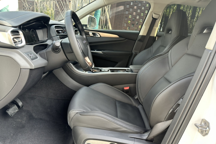 领克01 2019款 2.0T 两驱型Pro版 国VI中控内饰7009