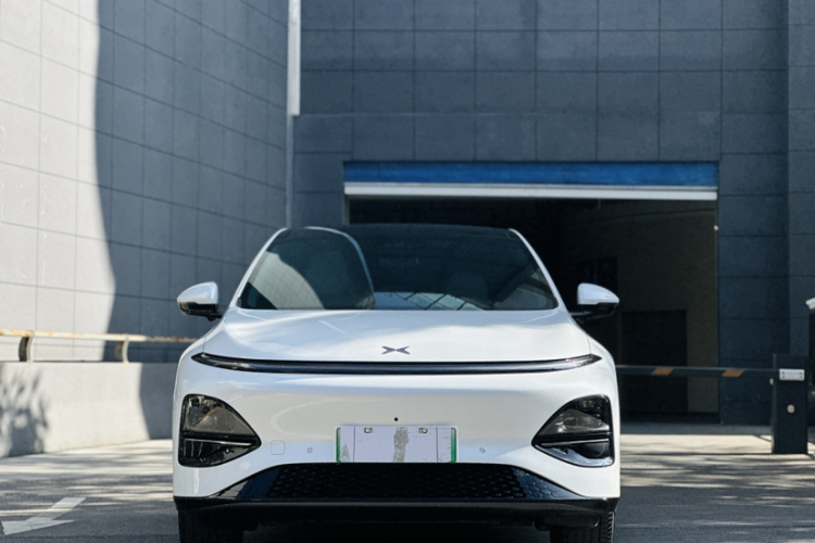 小鹏G6 2025款 625 长续航 Max 科技版车身外观6007