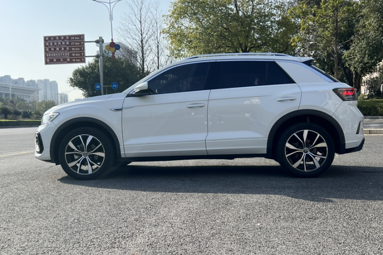 大众 T-ROC探歌 2024款 300TSI DSG两驱辰光版车身外观6012