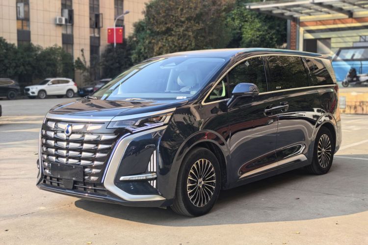 腾势D9 2022款 DM-i 1040 尊贵型车身外观6002