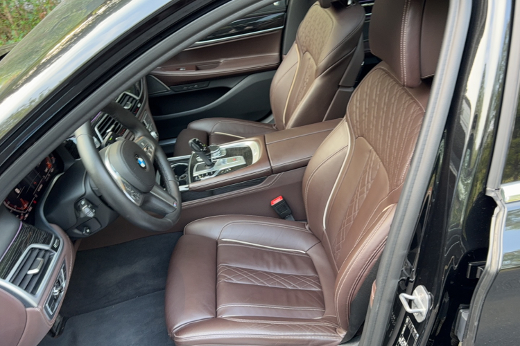 宝马7系 2019款 730Li M运动套装局部细节19