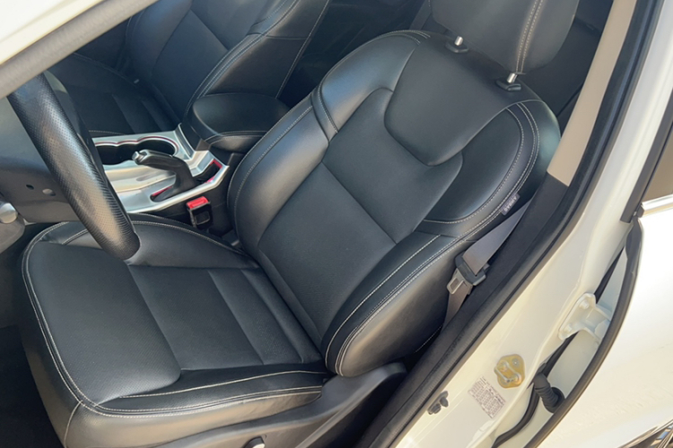 吉利汽车 远景X6 2016款 1.8L 手动尊贵型局部细节41