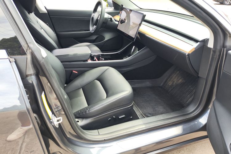 特斯拉 Model 3 2020款 改款 标准续航后驱升级版中控内饰7010