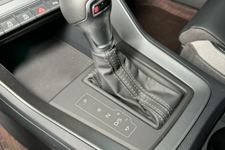 奥迪Q3 2024款 35 TFSI 时尚动感型中控内饰7003