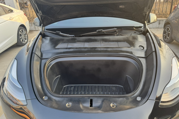 特斯拉 Model Y 2023款 长续航全轮驱动版局部细节24