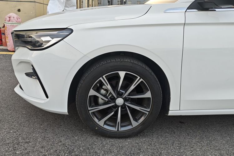 吉利汽车 帝豪 2025款 第4代 1.5L CVT旗舰型车身外观6008