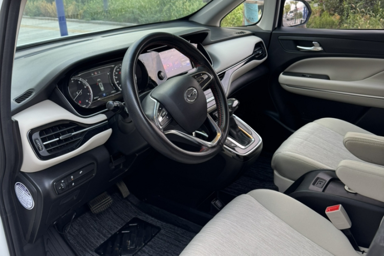 广汽传祺 传祺M6 2019款 270T DCT精英版（七座）国VI车身外观6011