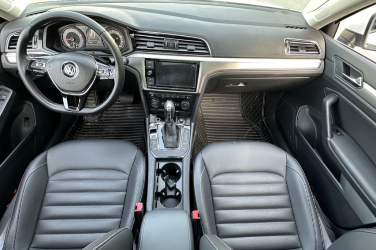 大众 凌渡 2019款 280TSI DSG舒适版 国VI中控内饰7002