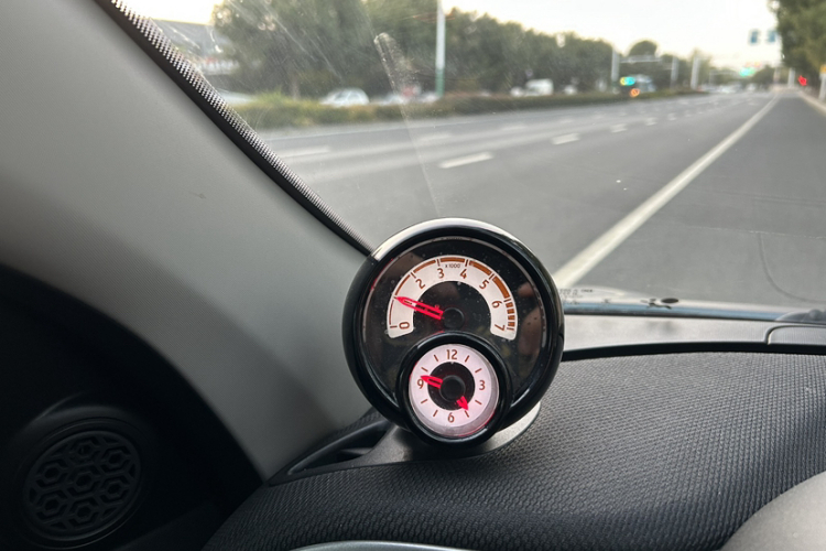 smart forfour 2016款 0.9T 66千瓦先锋版中控内饰7002