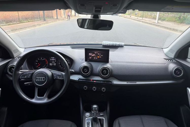 奥迪Q2L 2020款 35 TFSI 进取动感型中控内饰7003