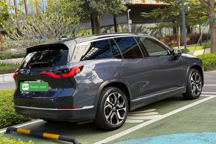 蔚来ES8 2020款 415KM 签名版 六座版车身外观6003