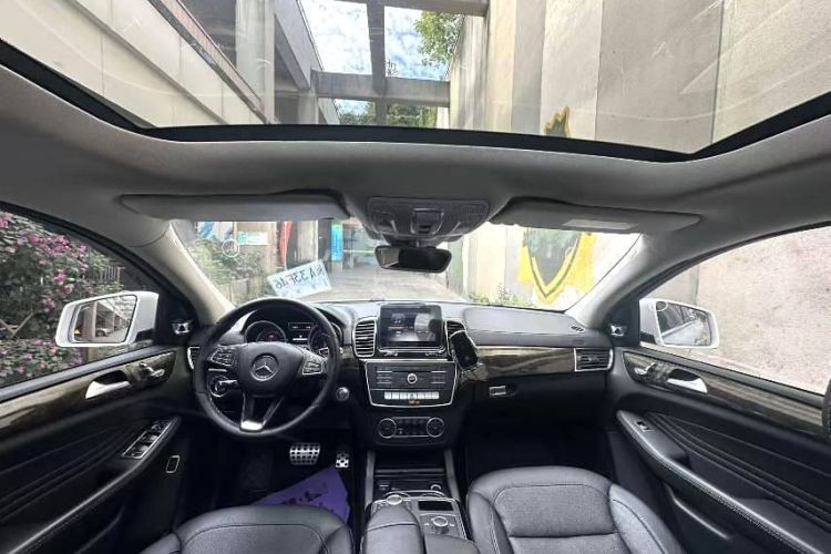 奔驰GLE轿跑 2017款 GLE 320 4MATIC 轿跑SUV中控内饰7003