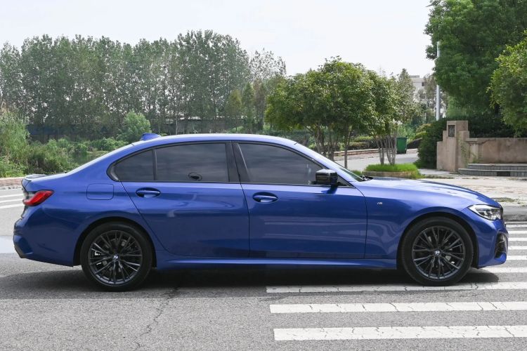 宝马3系 2021款 改款二 325Li M运动曜夜套装车身外观6004