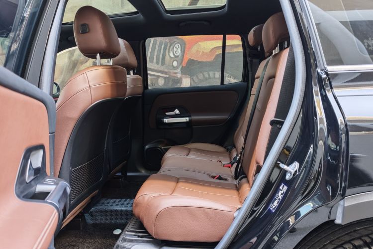 奔驰GLB 2021款 GLB 200 动感型中控内饰7002