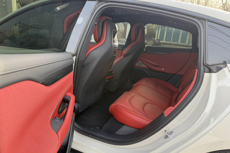 小米汽车 小米SU7 2024款 四驱超长续航高阶智驾Max版中控内饰7007