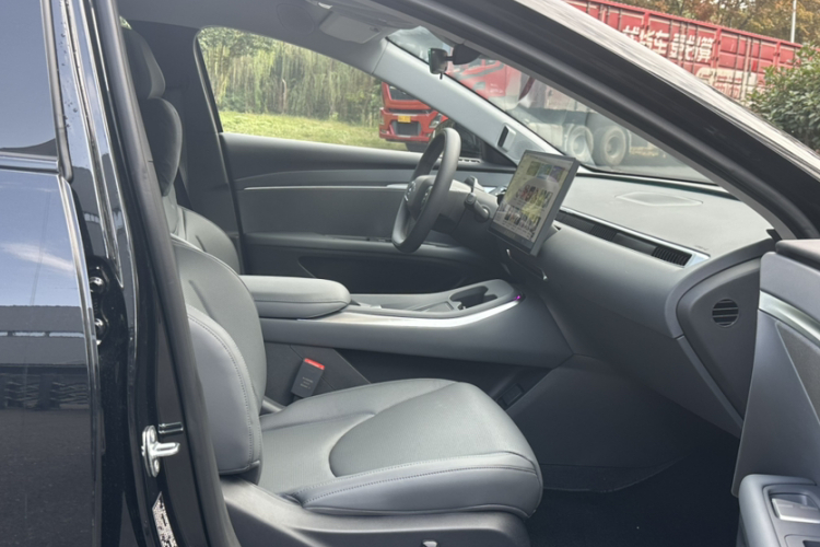 小鹏MONA M03 2025款 600 超长续航 Max中控内饰7009