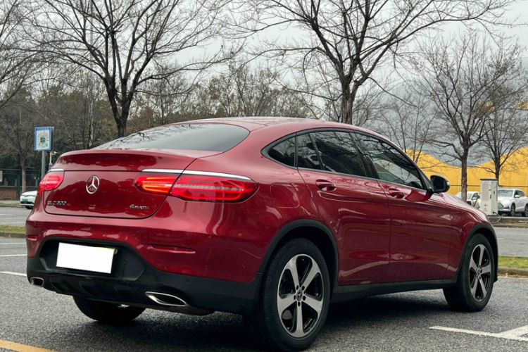 奔驰GLC轿跑 2017款 GLC 200 4MATIC 轿跑SUV车身外观6006