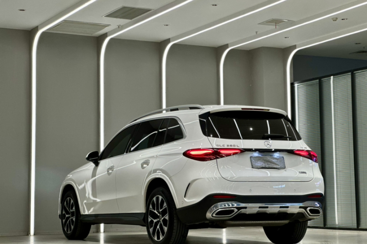 奔驰GLC 2023款 改款 GLC 260 L 4MATIC 豪华型 5座车身外观6015