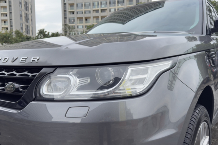 路虎 揽胜运动版 2016款 3.0 SC V6 HSE DYNAMIC车身外观6008