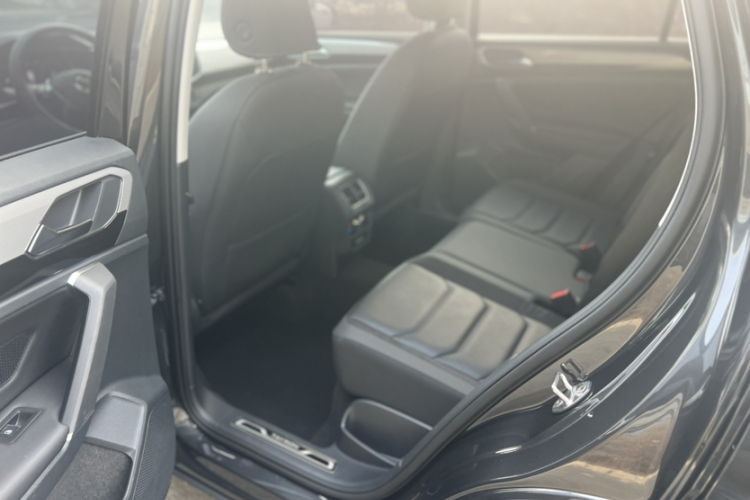 大众 探岳 2021款 330TSI 两驱豪华智联版Plus中控内饰7004