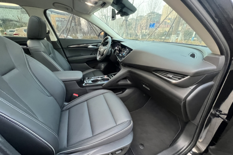 别克 2023款 昂科威Plus 652T 五座豪华型中控内饰7009
