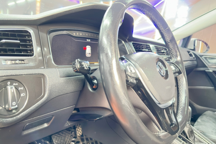 大众 高尔夫 2020款 280TSI DSG豪华型中控内饰7002