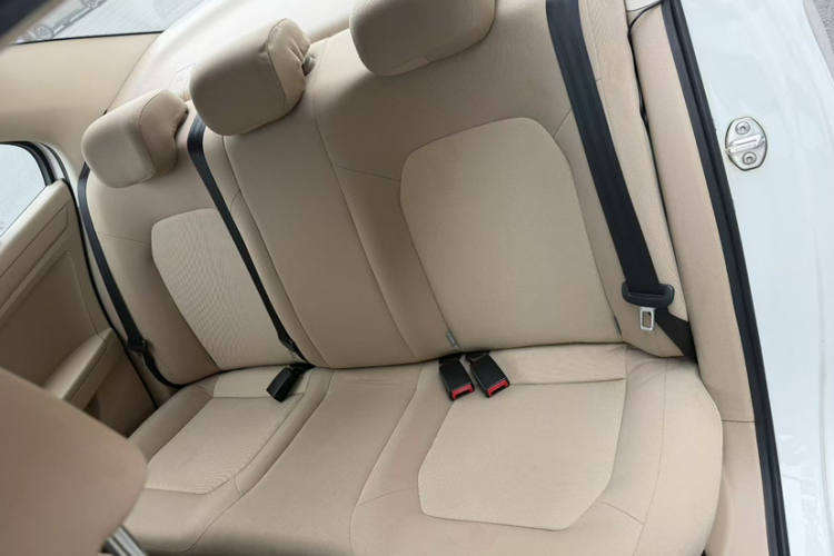 大众 捷达 2015款 质惠版 1.6L 手动时尚型中控内饰7001