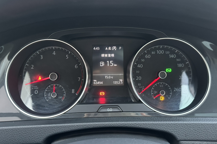 大众 高尔夫 2020款 200TSI DSG舒适进取版中控内饰15