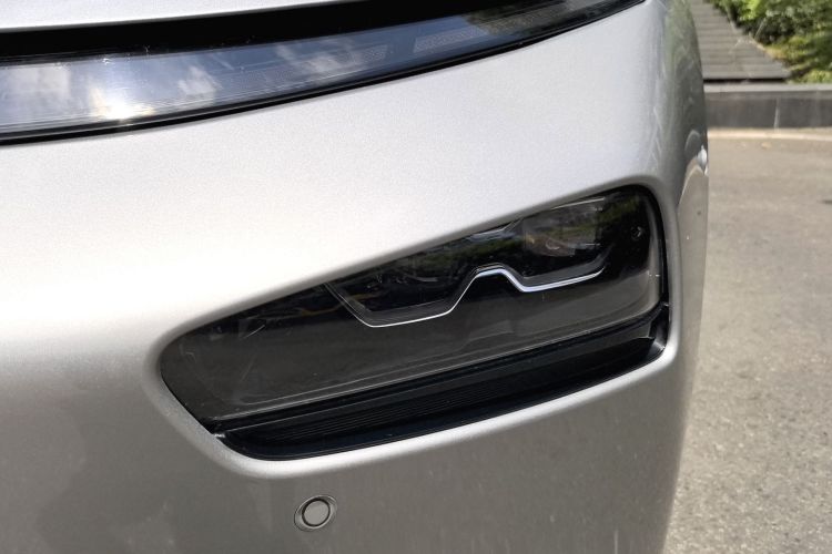 小鹏P7 2021款 480E车身外观6006