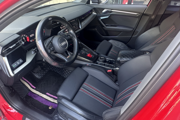 奥迪A3 2021款 A3L Limousine 35 TFSI 时尚运动型中控内饰7002