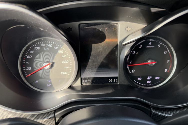 奔驰V级 2018款 V 260 AMG 运动版 国V中控内饰7005