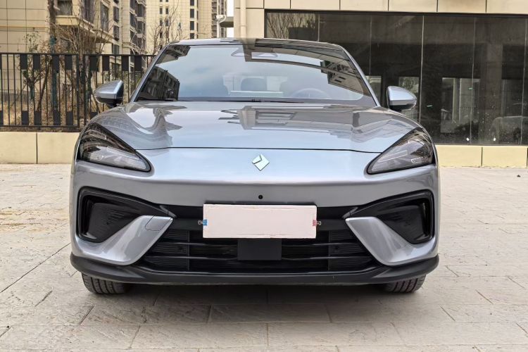 宝骏云海 2024款 140km 插混版车身外观6004