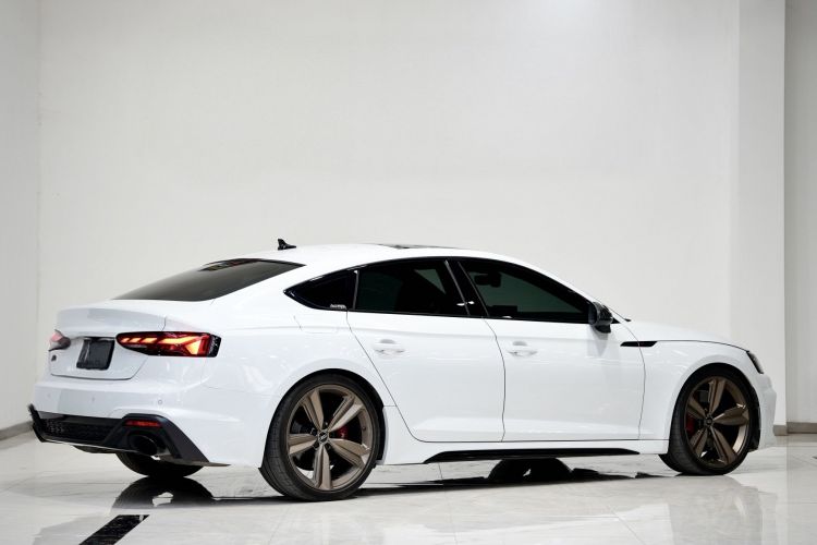 奥迪RS 5 2021款 RS 5 2.9T Sportback 暗金版车身外观6008