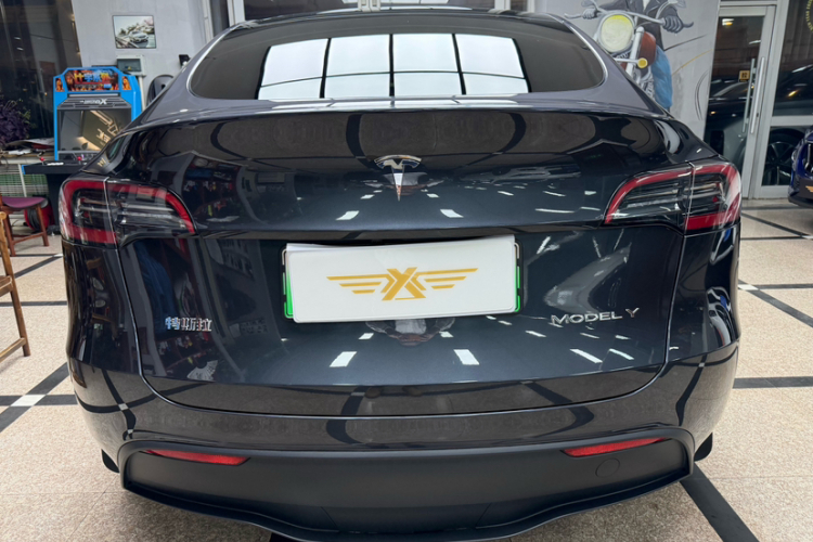 特斯拉 Model Y 2024款 后轮驱动版车身外观6005