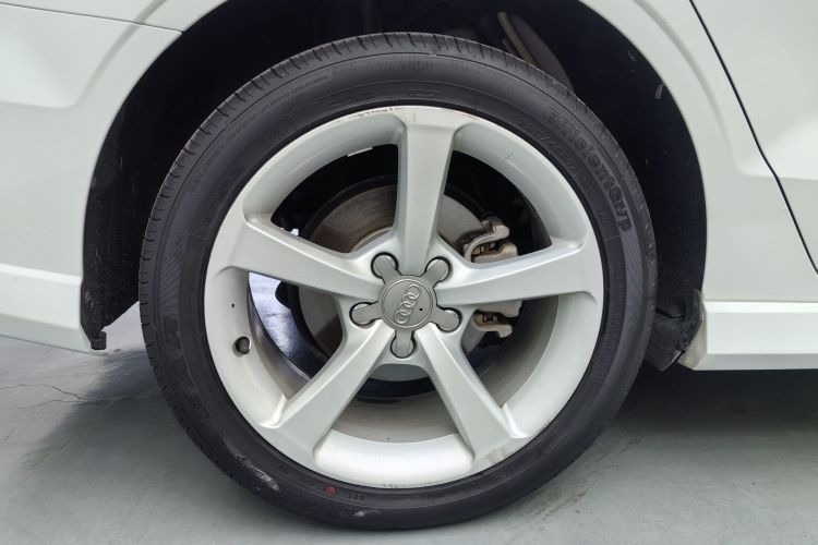 奥迪A3 2018款 30周年年型 Limousine 35 TFSI 时尚型车身外观6015