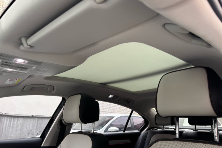 大众 迈腾 2023款 200万辆纪念版 330TSI DSG豪华型局部细节22