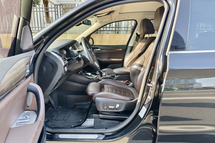 宝马X3 2021款 xDrive28i 豪华套装中控内饰7001