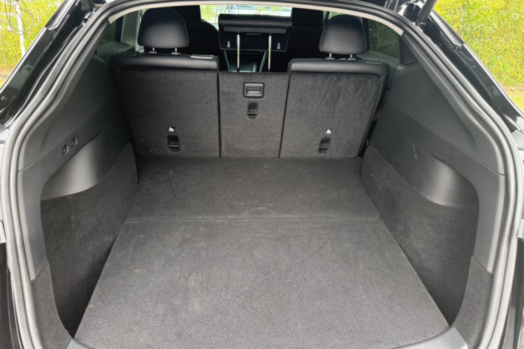 特斯拉 Model Y 2022款 改款 后轮驱动版局部细节23