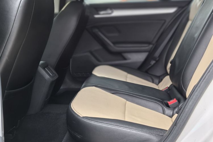 大众 凌渡 2019款 230TSI DSG风尚版 国VI中控内饰7003