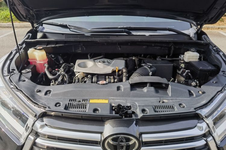 丰田 汉兰达 2018款 2.0T 四驱尊贵版 7座 国V中控内饰7013