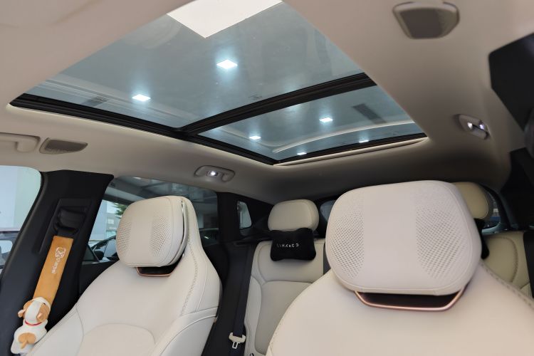 领克08 EM-P 2025款 245km 超长续航Halo中控内饰7001