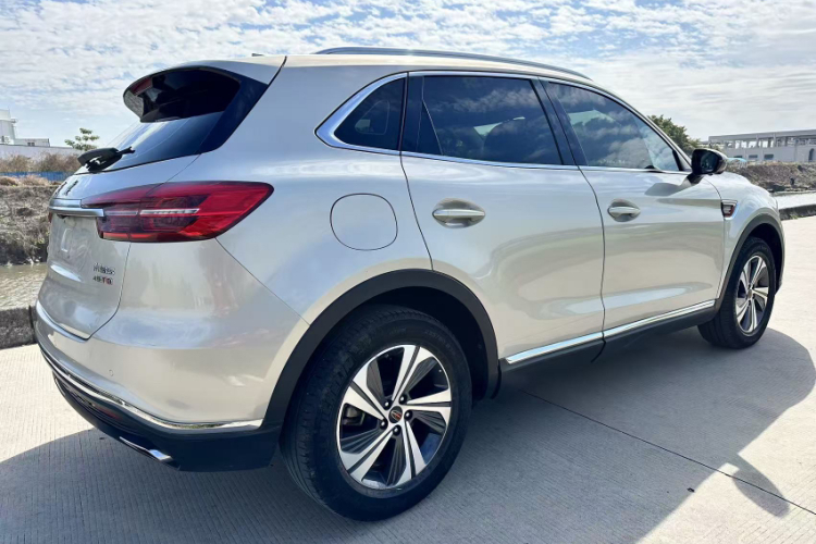 红旗HS5 2019款 2.0T 智联旗享版车身外观6006