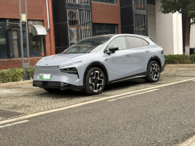 小鹏G7 2025款 702 超长续航 Max