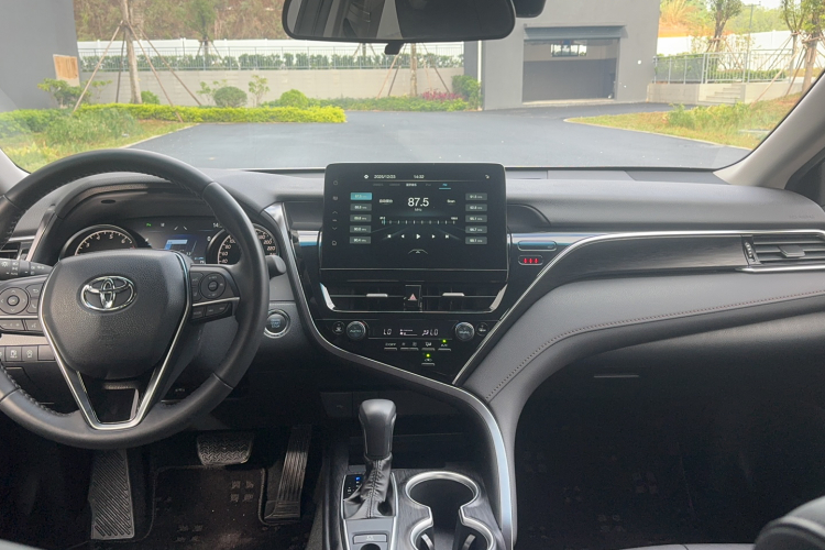 丰田 凯美瑞 2023款 2.0G 豪华版中控内饰7004