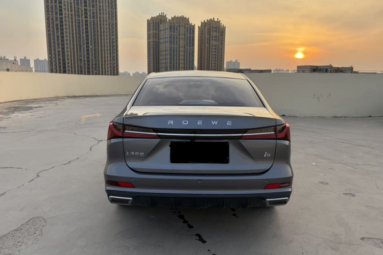 荣威i5 2023款 1.5L CVT尊荣版中控内饰7004