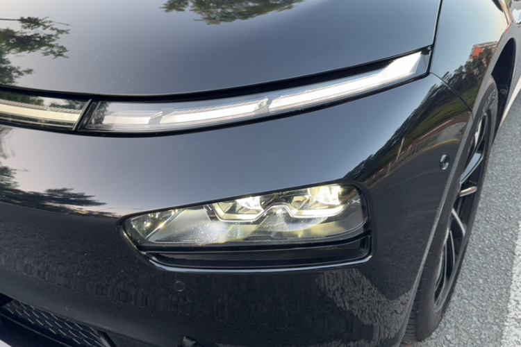 小鹏P7 2023款 586E车身外观6010